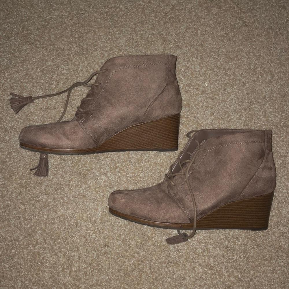 Dr. Scholl’s booties. Size 9